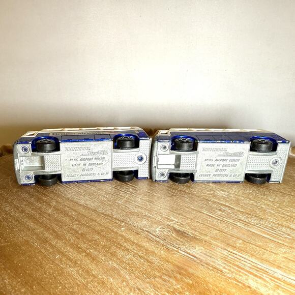 Lesney Matchbox Superfast Airport Coaches-American Airlines/British Airways Set - Picture 5 of 6